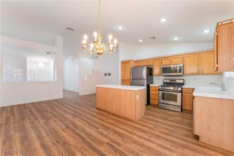 3773 Tranquil Canyon Ct in Las Vegas, NV - Building Photo - Building Photo