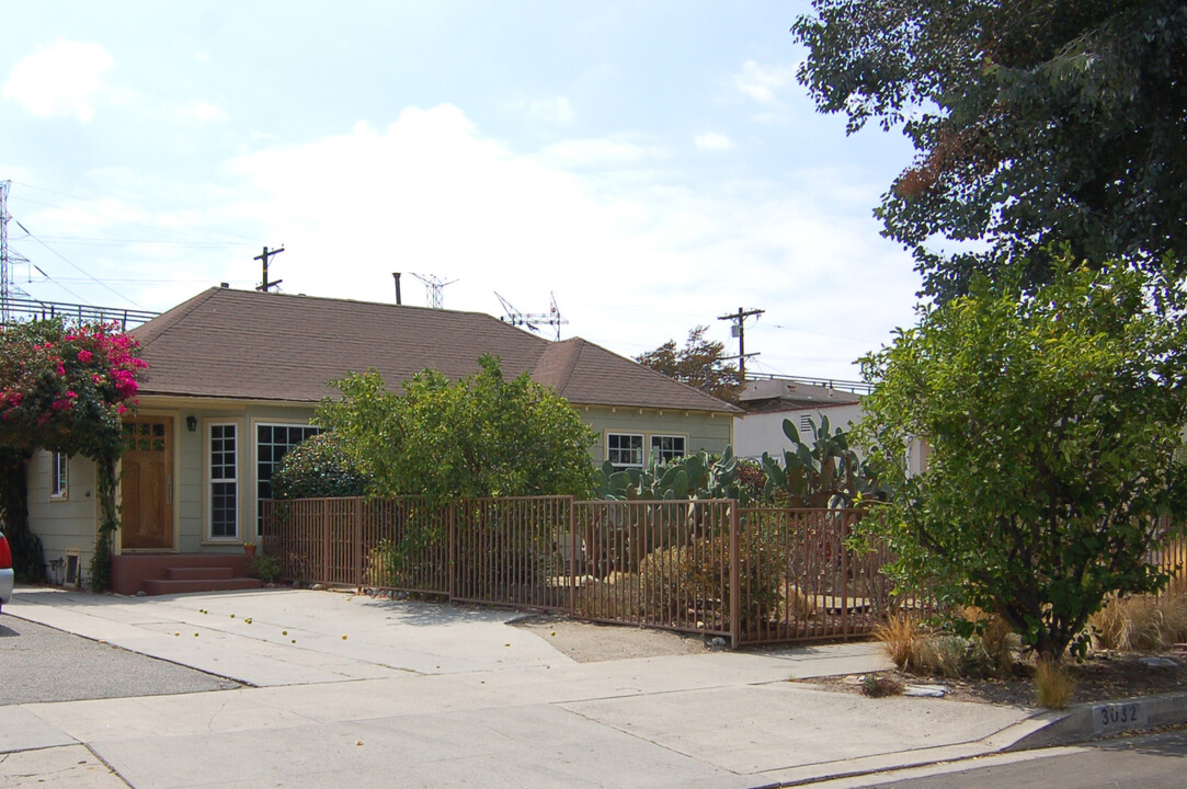 3032 Glenhurst Ave, Unit 3032 in Los Angeles, CA - Building Photo