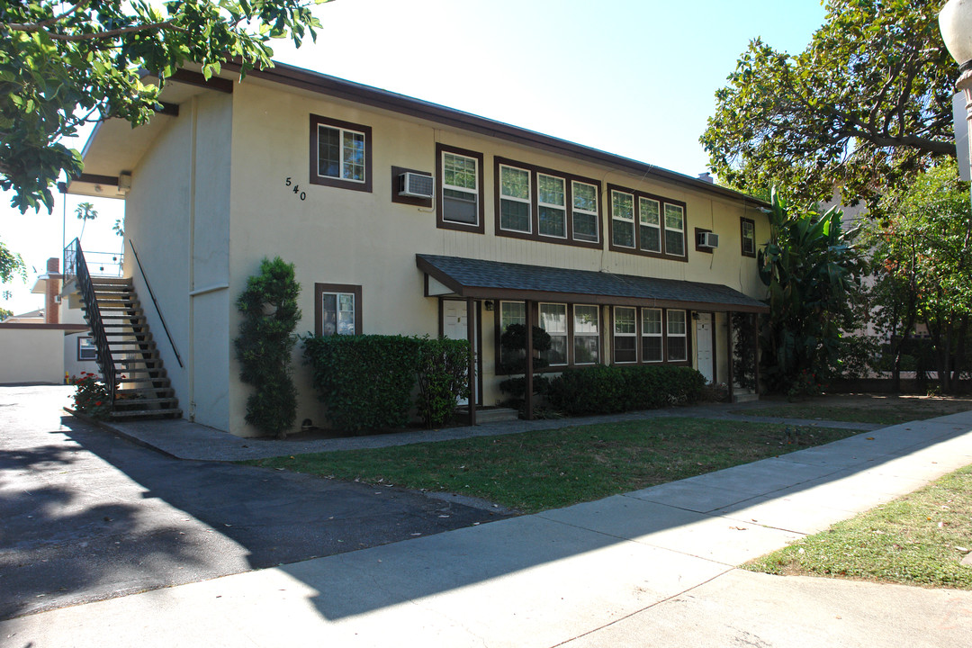 540 Madison Ave in Pasadena, CA - Building Photo