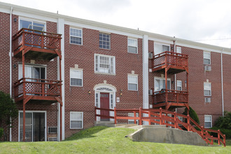 St Lawrence Garden in Reading, PA - Foto de edificio - Building Photo