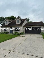 7714 Tipperary Trail in Fort Wayne, IN - Building Photo