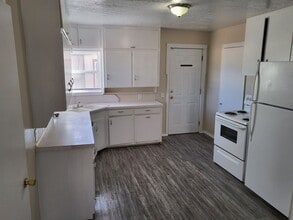 929 W 16th St in Portales, NM - Building Photo - Building Photo