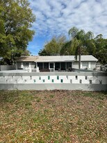 3115 Adrian Ave, Unit Unit East in Largo, FL - Building Photo