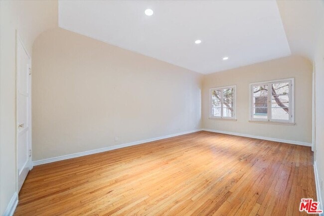 6217 Orange St in Los Angeles, CA - Building Photo - Building Photo