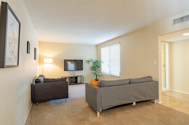 1047 E Alameda Dr in Tempe, AZ - Building Photo - Building Photo