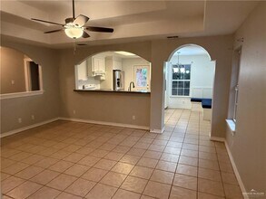 25 Frontier Dr in Edinburg, TX - Building Photo - Building Photo