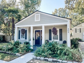 303 Woodland Shores Rd in Charleston, SC - Building Photo