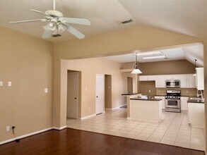 1826 Oak Lodge Dr in Pearland, TX - Foto de edificio - Building Photo