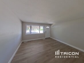415 S 17th St in Saint Helens, OR - Building Photo - Building Photo
