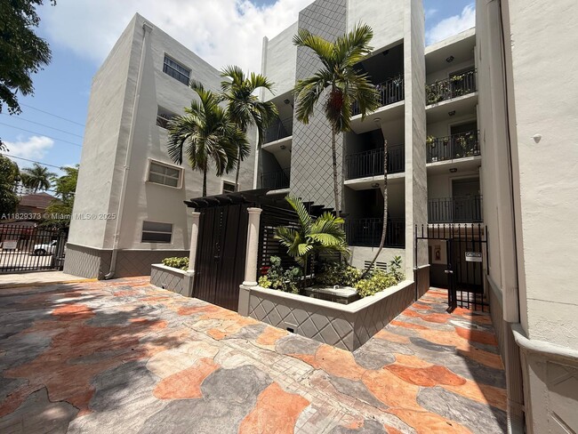 property at 444 SW 4th St