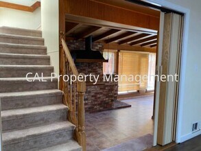 9 San Fernando Cir in Salinas, CA - Building Photo - Building Photo