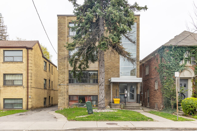 715 Millwood Rd in Toronto, ON - Building Photo - Building Photo