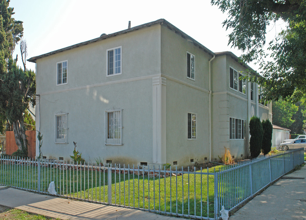 2612 Chariton St in Los Angeles, CA - Building Photo