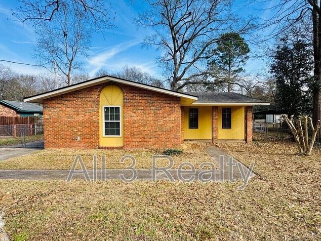 6332 Pinebrook Dr in Montgomery, AL - Building Photo - Building Photo