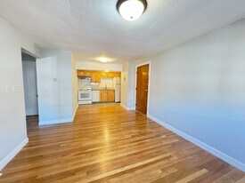11 Commonwealth Ct, Unit 9 in Boston, MA - Building Photo