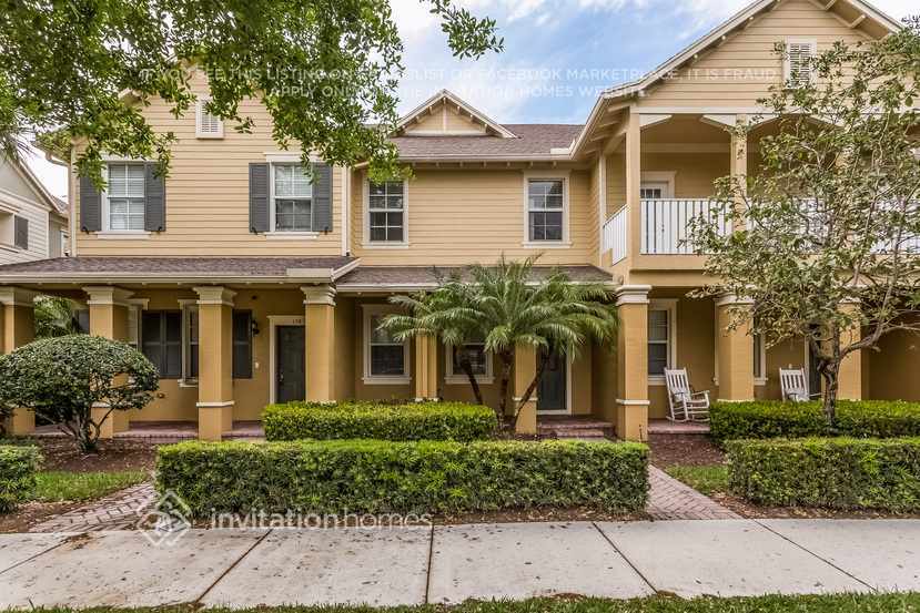 154 W Thatch Palm Cir in Jupiter, FL - Foto de edificio