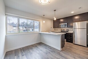 The Pines Apartments and Townhomes in Cincinnati, OH - Building Photo