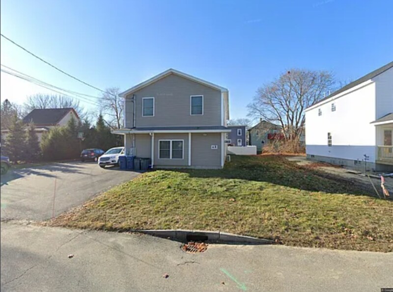 22 Hawthorne St in Portland, ME - Building Photo