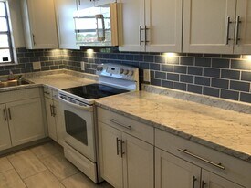 4372 27th Ct SW, Unit # 403