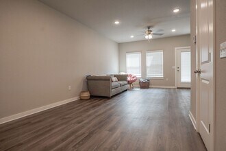 642 N Littleleaf Ter in Fayetteville, AR - Building Photo - Building Photo