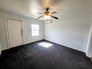 1205 S Lancaster St in Big Spring, TX - Building Photo - Building Photo