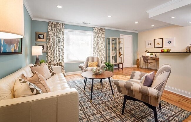 160 Sherman Rd, Unit 1 in Boston College, MA - Building Photo - Building Photo