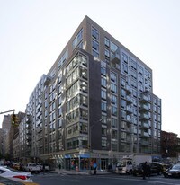 Chelsea Park in New York, NY - Building Photo