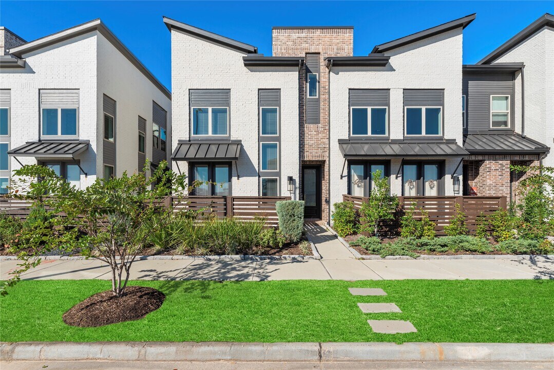 16647 Bristol Steel Ln in Cypress, TX - Building Photo