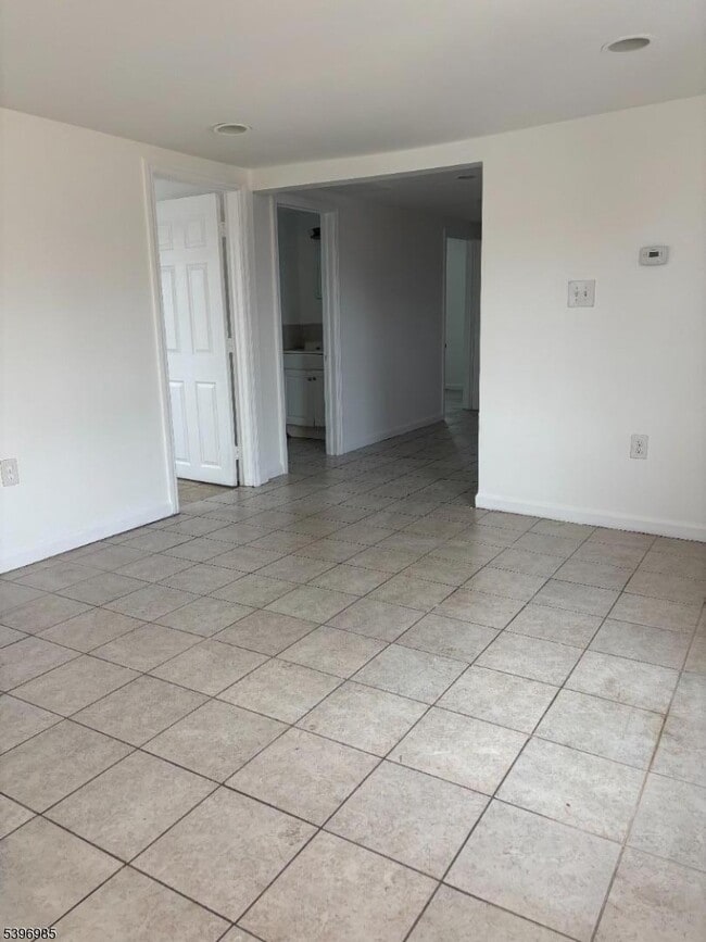 84 Washington St in Perth Amboy, NJ - Building Photo - Building Photo