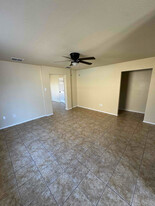 4329 Caroline St in Laredo, TX - Building Photo - Building Photo