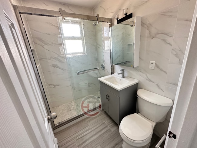 3250A Lucerne St in Bronx, NY - Building Photo - Building Photo