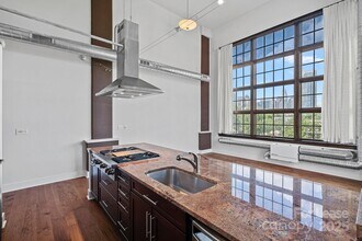 715 N Graham St in Charlotte, NC - Building Photo - Building Photo