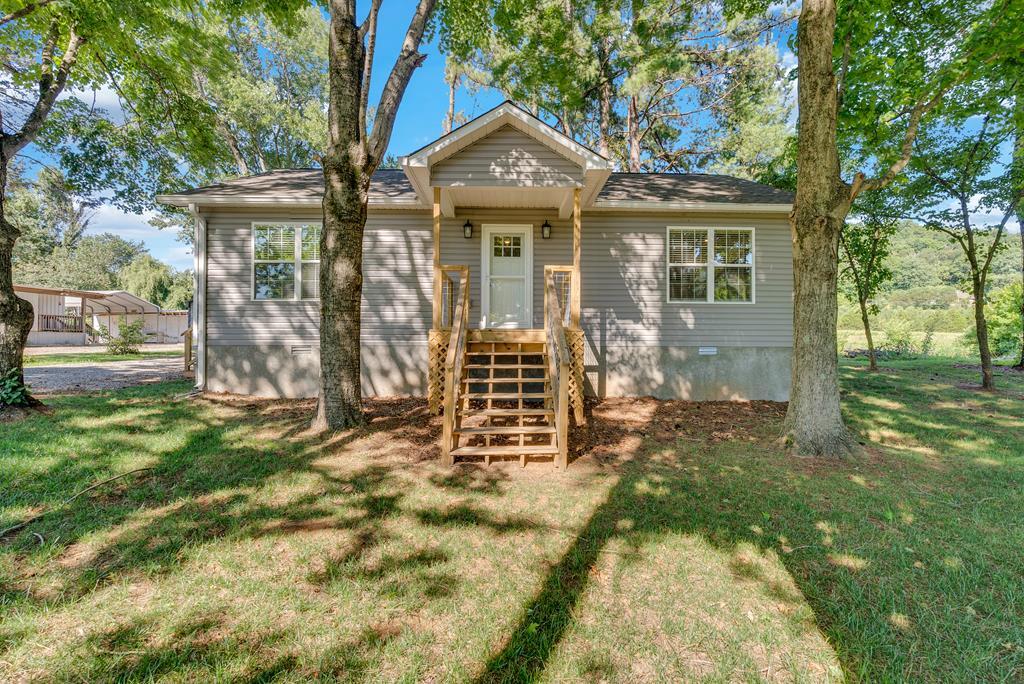 352 Janice Dr in Sparta, TN - Building Photo