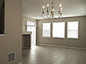 20513 McGilvray Dr in Crest Hill, IL - Building Photo - Building Photo