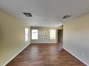 4750 Chino Peak Ct in Las Vegas, NV - Building Photo - Building Photo