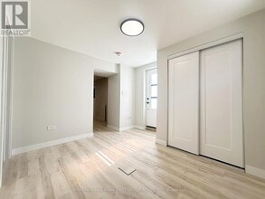 714 Tennyson Ave in Oshawa, ON - Building Photo - Building Photo