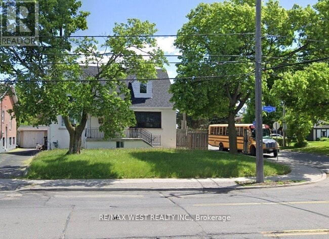 property at 999 Caledonia Rd