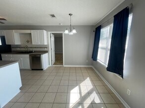 219 Lustan Dr in Crestview, FL - Building Photo - Building Photo