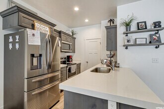 7209 N Brook Ridge in Eagle Mountain, UT - Building Photo - Building Photo