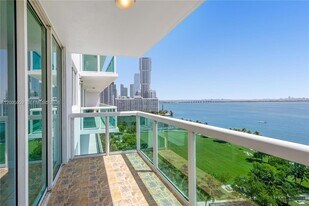 1800 N Bayshore Dr, Unit 1203 in Miami, FL - Building Photo