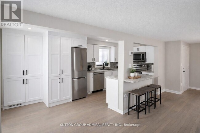 133 Columbia Rd in Barrie, ON - Building Photo - Building Photo