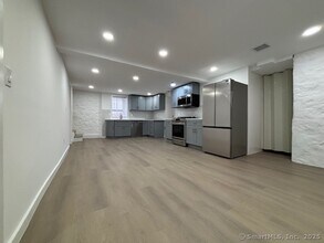 1 Kittredge St in Norwalk, CT - Building Photo - Building Photo