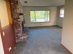 628 NW Harmon Blvd in Bend, OR - Building Photo - Building Photo