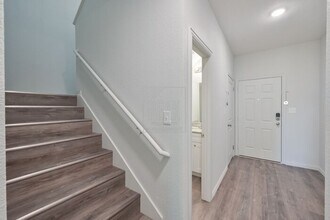 1612 Ash Crescent St in Fort Worth, TX - Building Photo - Building Photo