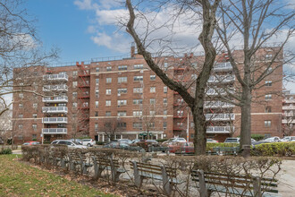 Greenwood Arms in Howard Beach, NY - Building Photo - Building Photo