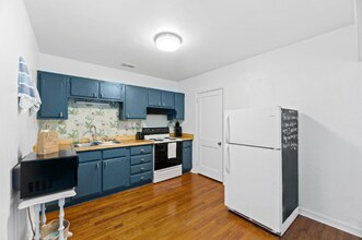 2760 N Chadwick Dr in Mobile, AL - Building Photo - Building Photo