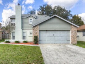 1015 Covington St in Oviedo, FL - Building Photo