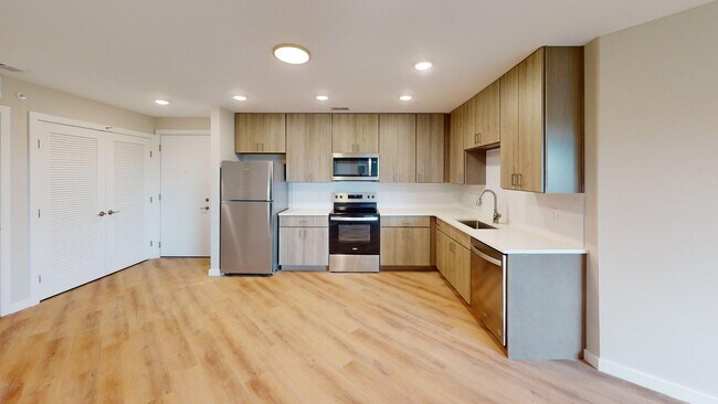 608 E Chalmers in Champaign, IL - Foto de edificio - Building Photo