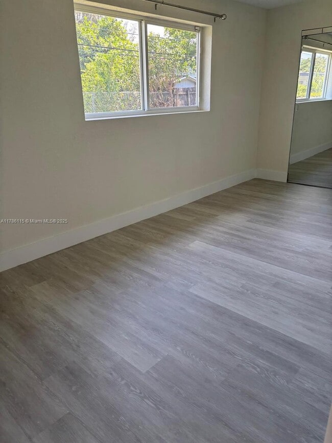 1911 SW 97th Ave in Miramar, FL - Building Photo - Building Photo
