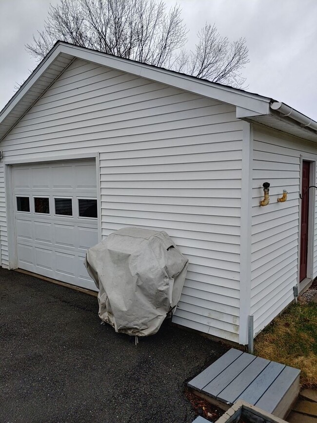 136 Falvey St in Bangor, ME - Building Photo - Building Photo